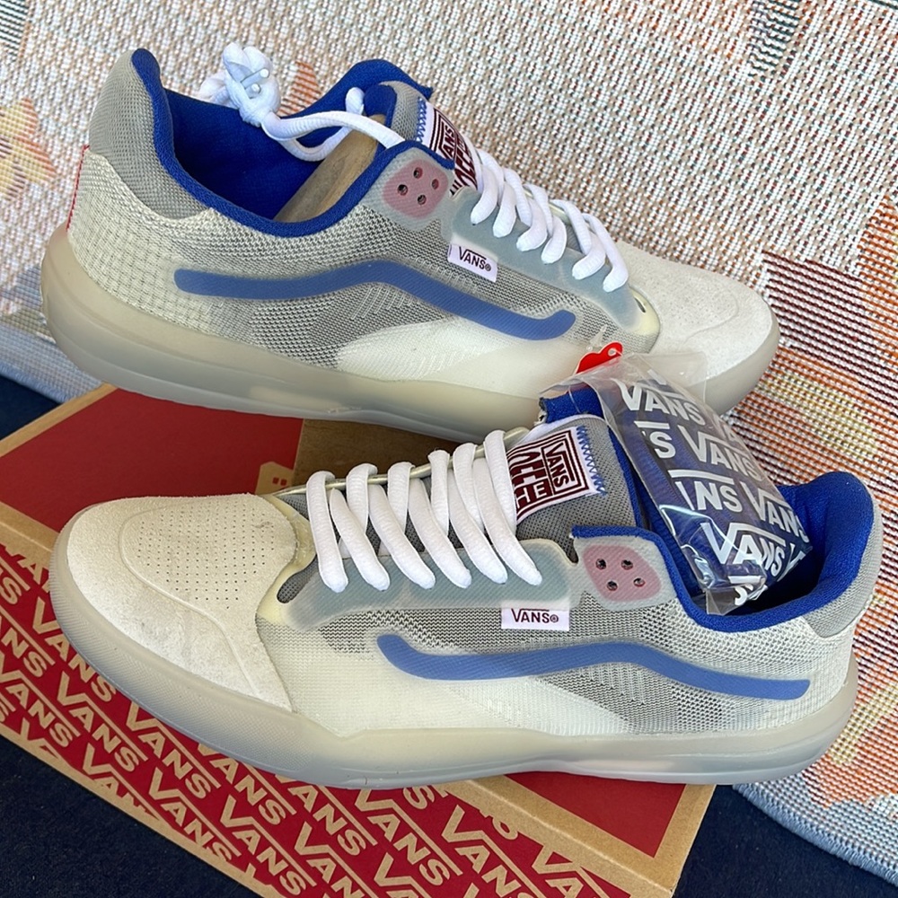 Vans Men’s Evdnt Rw Ultim
Color Wheel Creme
VN0A5DY5982
sneakers - Picture 11 of 16